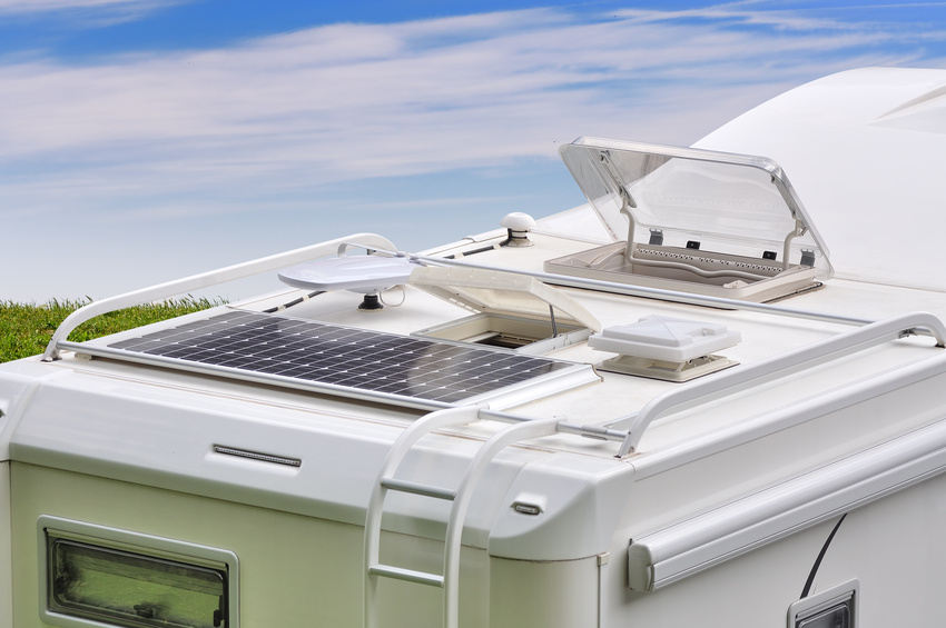 panneau solaire camping car sur le toit